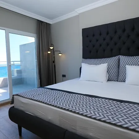Sea Devran & מלון 3*