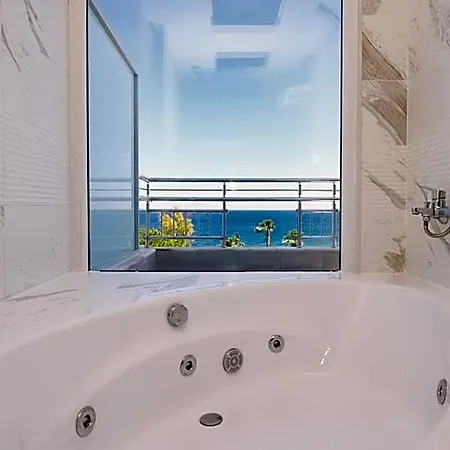 Sea Devran & אנטליה